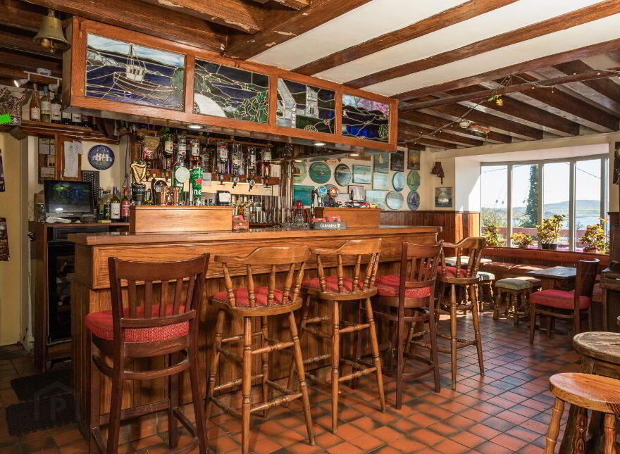 Jolly Roger, Farranacoush, Sherkin Island, P81Y635