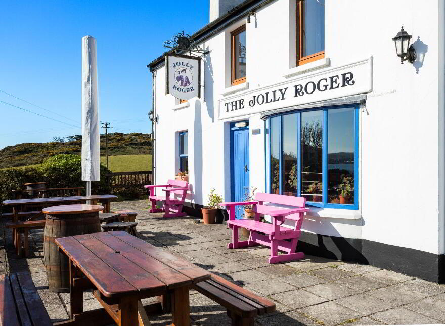 Jolly Roger, Farranacoush, Sherkin Island, P81Y635