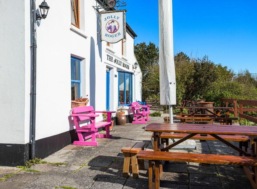 Jolly Roger, Farranacoush, Sherkin Island, P81Y635