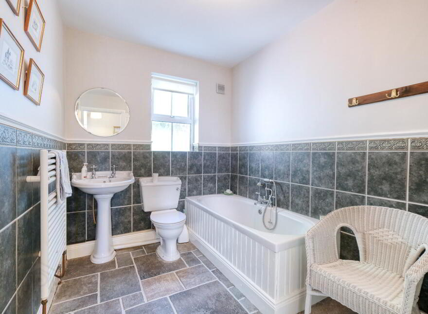 Berry Lodge, Elfeet, Newtowncashel, N39PV29