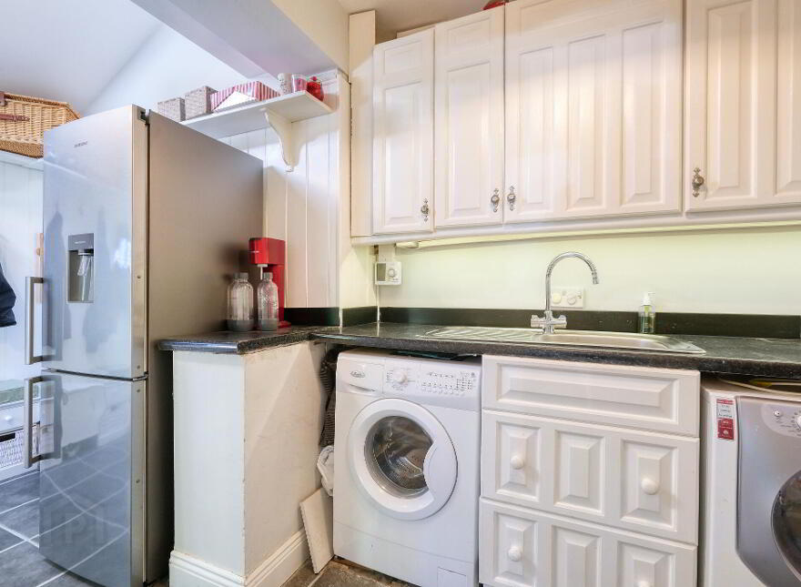 Berry Lodge, Elfeet, Newtowncashel, N39PV29