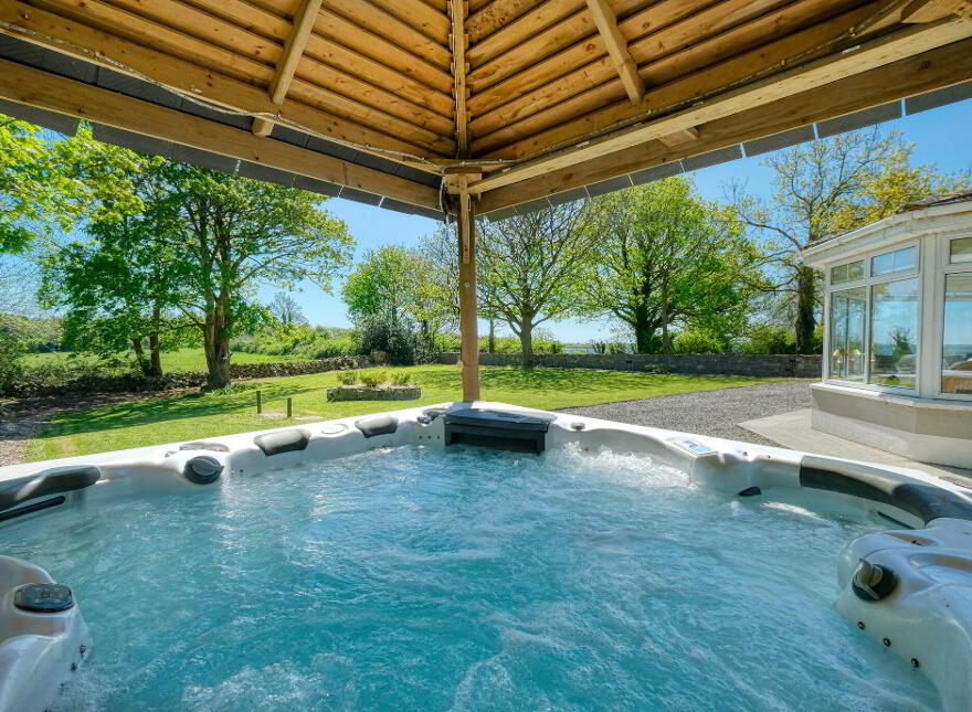 Berry Lodge, Elfeet, Newtowncashel, N39PV29