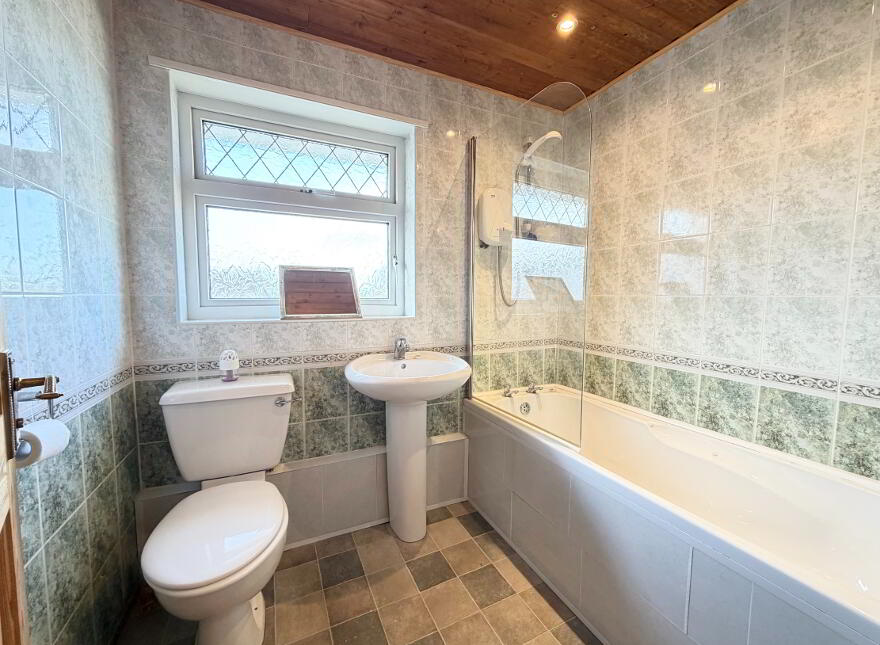 33 Ard-Na-Maine, Cullybackey, Ballymena, BT42 1BY
