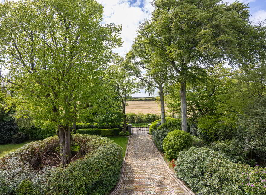 Ballywooley House, 173 Crawfordsburn Road, Bangor, BT19 1BT