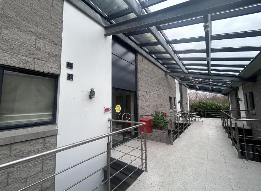6 Suite Linden House, Beechill Business Park, 96 Beechill Road, Belfast, BT8 7QN