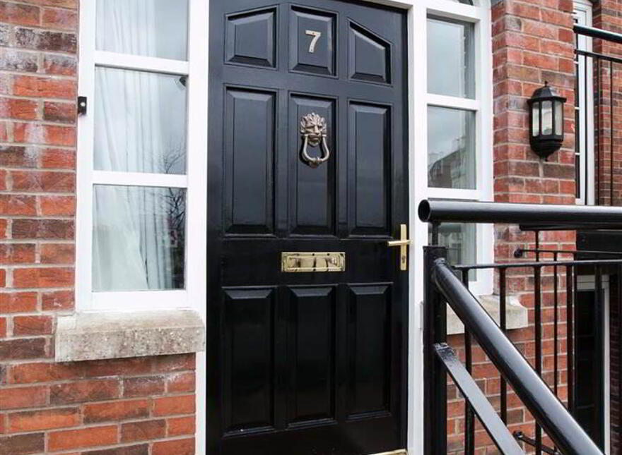 7 Priory Park, Off Bangor Road, Holywood, BT18 0LG