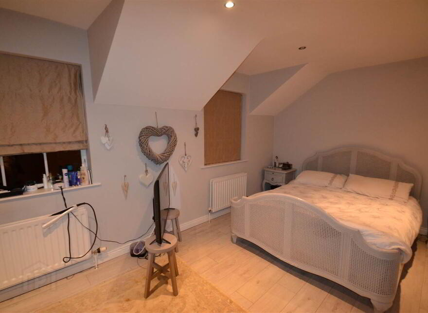 7 Priory Park, Off Bangor Road, Holywood, BT18 0LG
