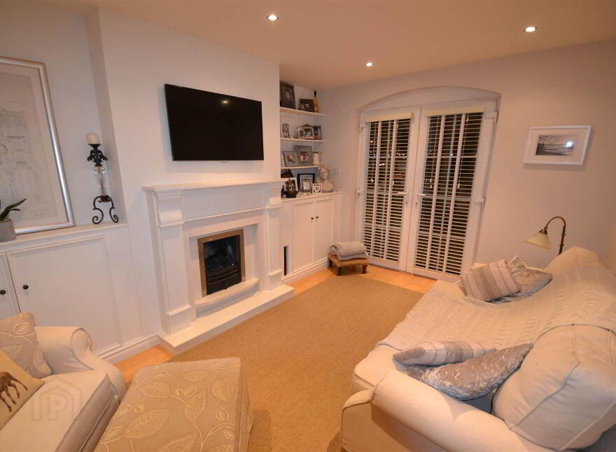 7 Priory Park, Off Bangor Road, Holywood, BT18 0LG