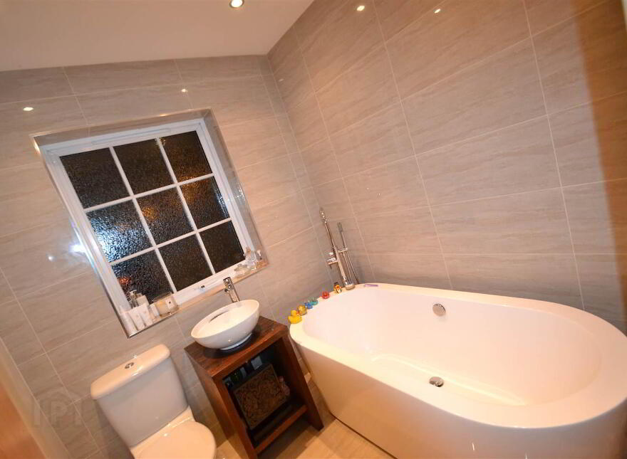 7 Priory Park, Off Bangor Road, Holywood, BT18 0LG