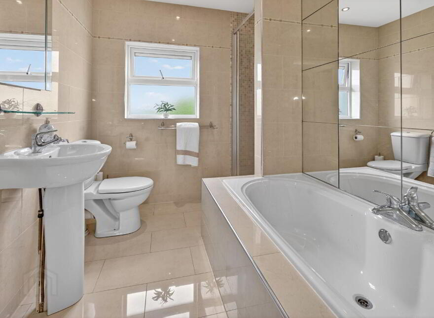 5 Drakes Point, Crosshaven, Myrtleville, P43W598