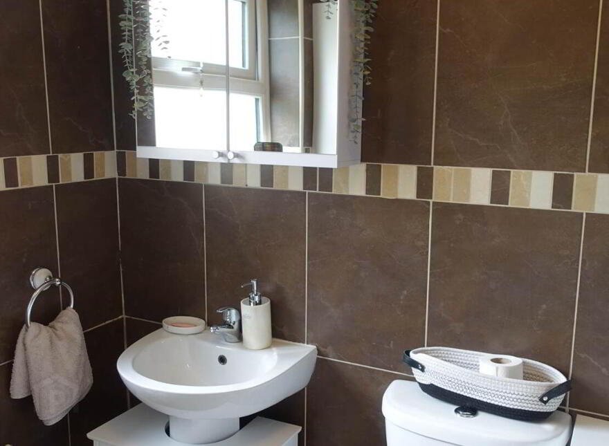 9 Knockmore Road, Enniskillen, BT93 6GA
