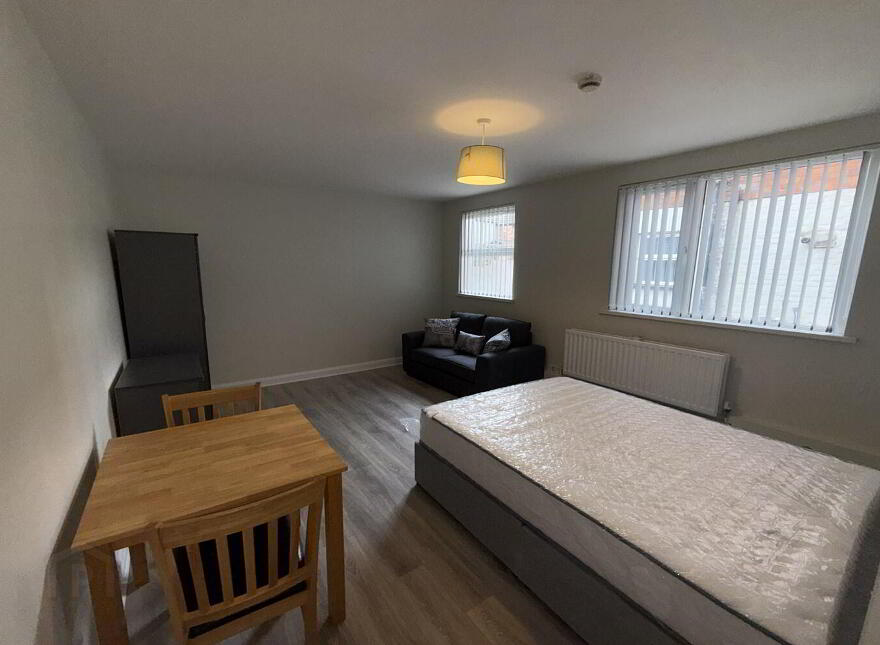 2, 26 Stranmillis Road, Belfast, BT9 5AA