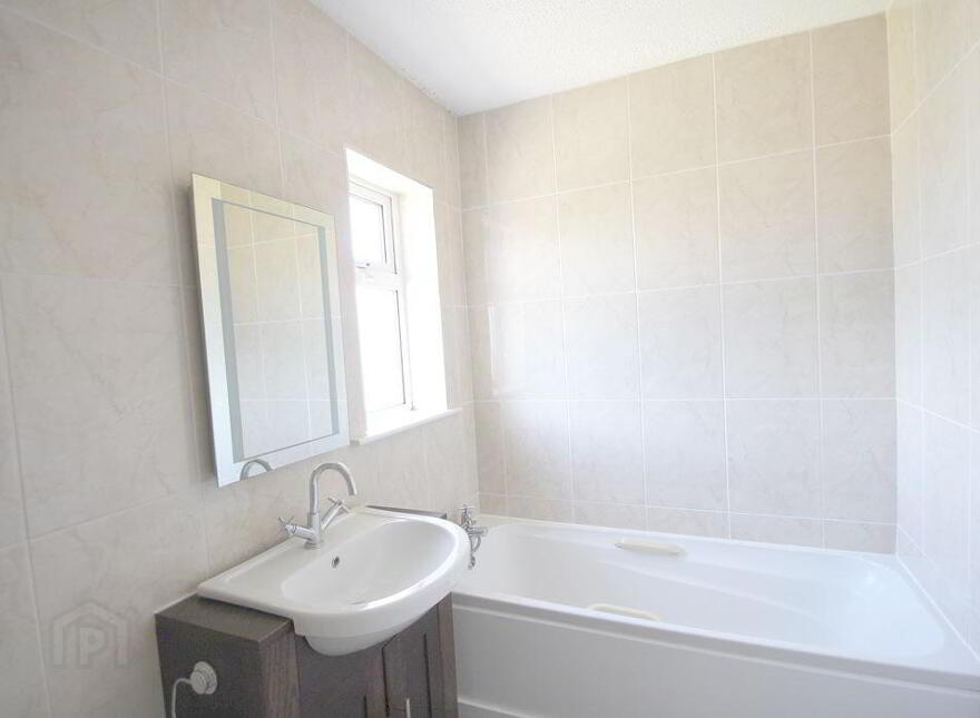 The Cedars, Hophill, Tullamore, R35HN27