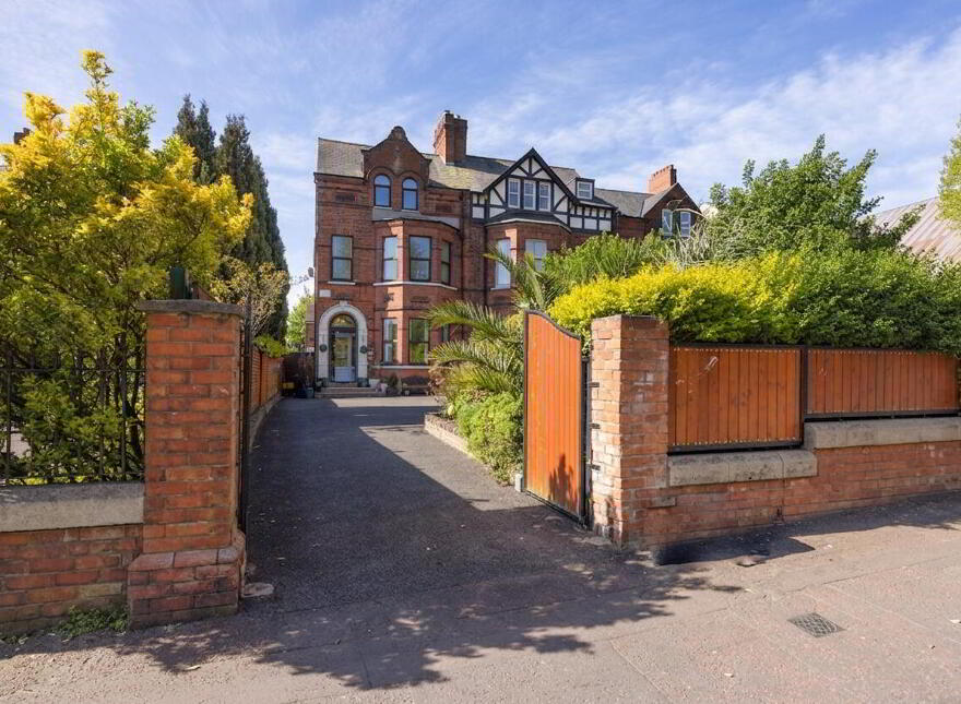 16 Cliftonville Road, Belfast, BT14 6JX