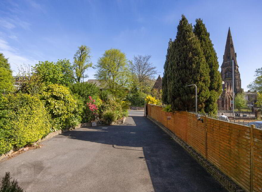 16 Cliftonville Road, Belfast, BT14 6JX