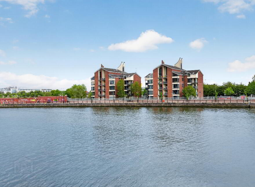 4 St Johns Wharf, Belfast, BT1 3LT