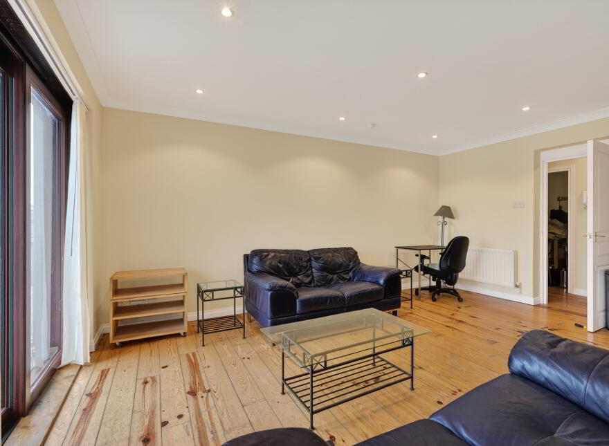4 St Johns Wharf, Belfast, BT1 3LT