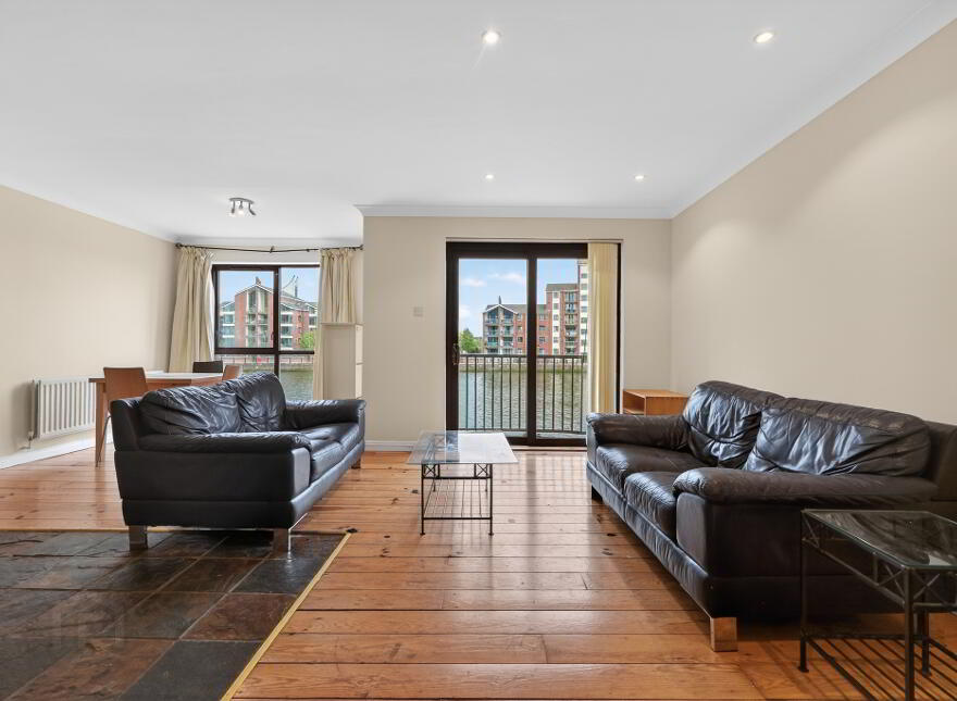 4 St Johns Wharf, Belfast, BT1 3LT