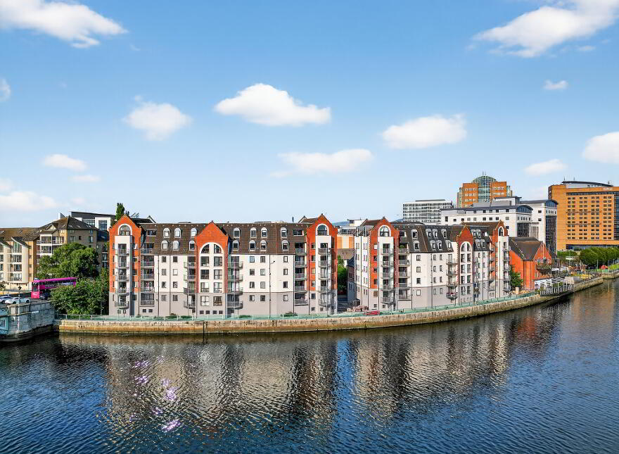 4 St Johns Wharf, Belfast, BT1 3LT