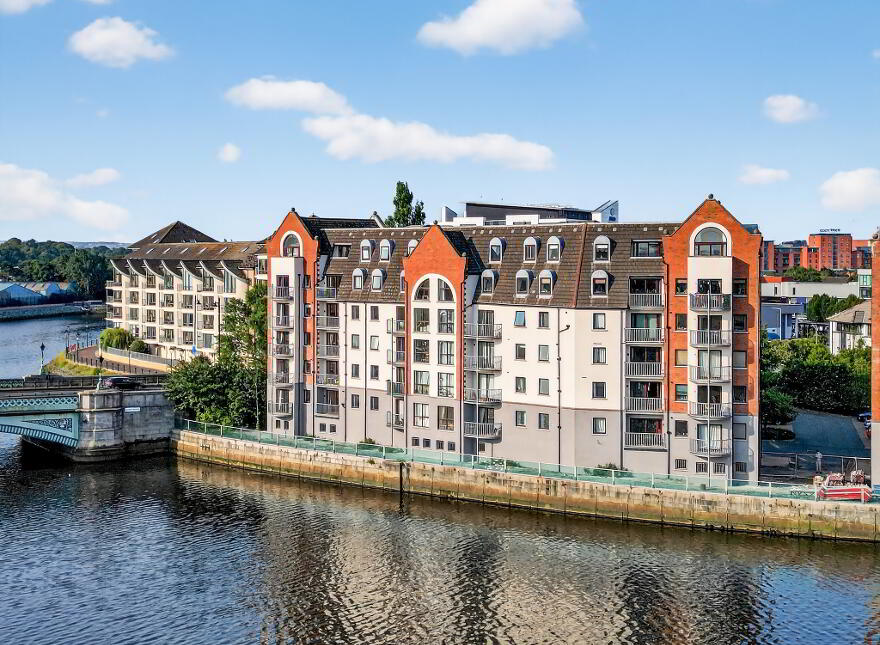 4 St Johns Wharf, Belfast, BT1 3LT