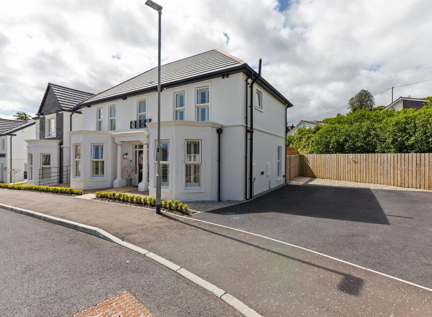 6 Brynmor Park, Newtownards, BT23 7JN