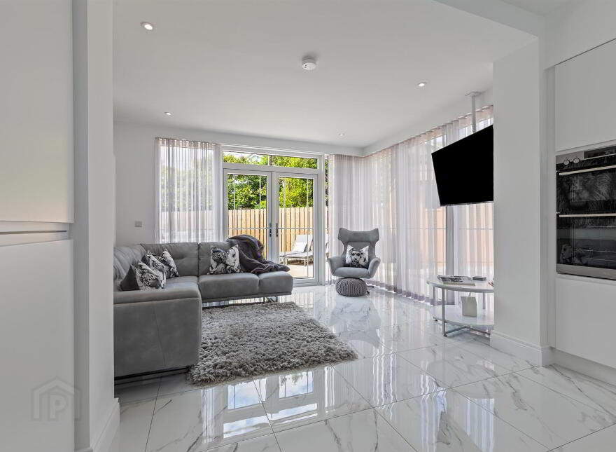 6 Brynmor Park, Newtownards, BT23 7JN