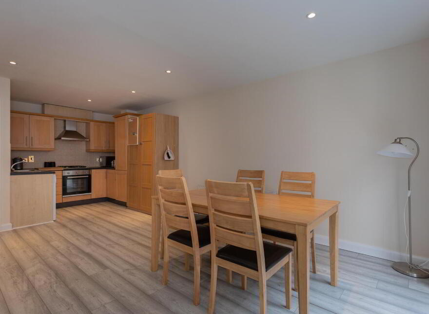 101 Lucas Building, Belfast, BT2 8HB
