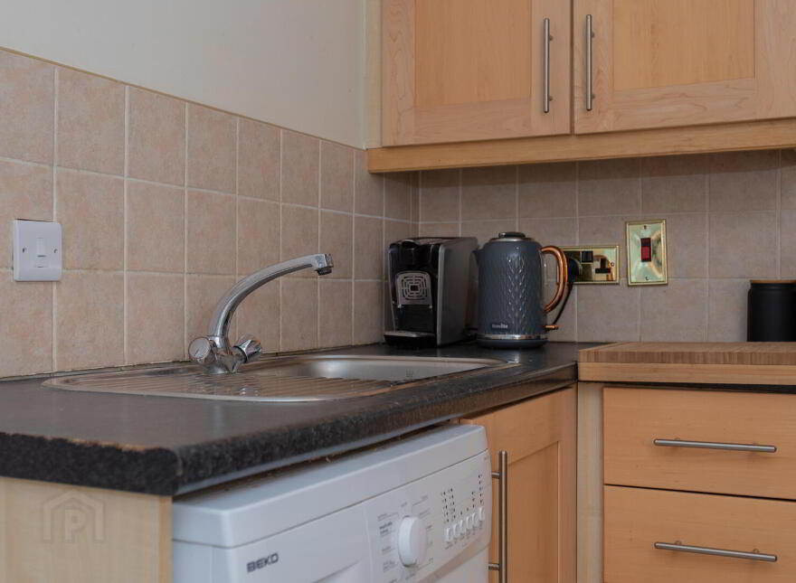 101 Lucas Building, Belfast, BT2 8HB