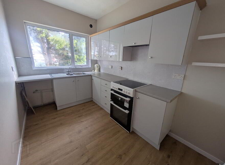30 Bank Road, Larne, BT40 3AN