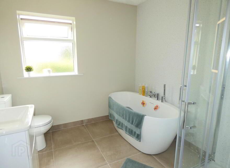 10 Castlehill Crescent, Ballymoney, BT53 6TL