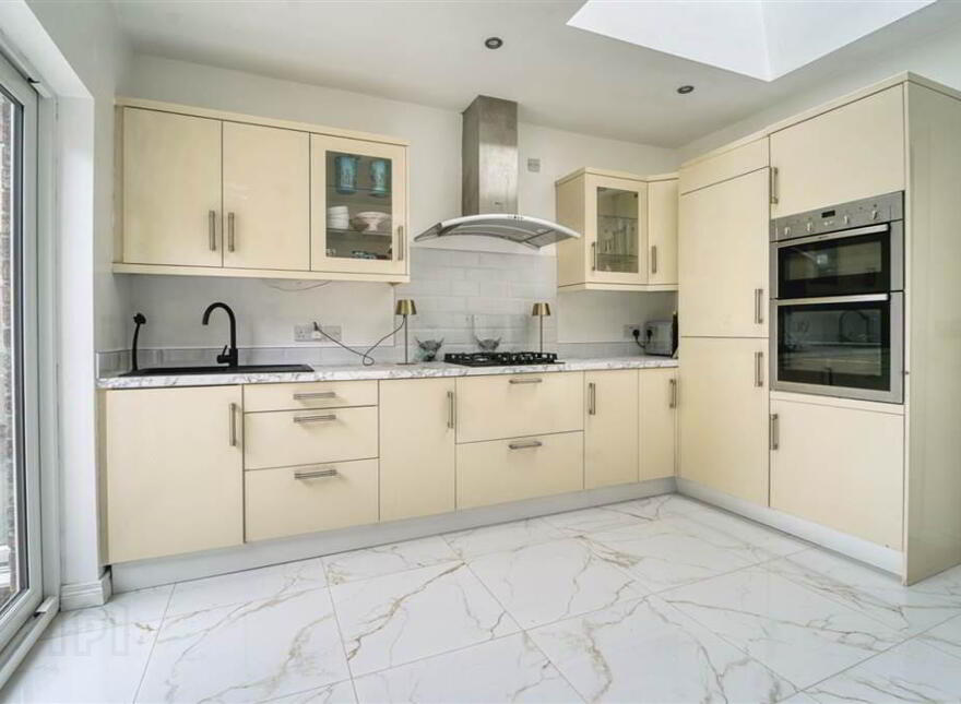 23 Coolsara Park, Lisburn, BT28 3BG