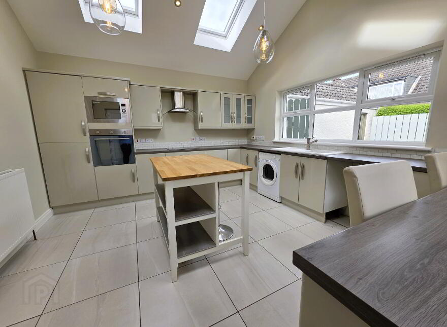 72 Quarterlands Road, Drumbeg, Belfast, BT17 9LN