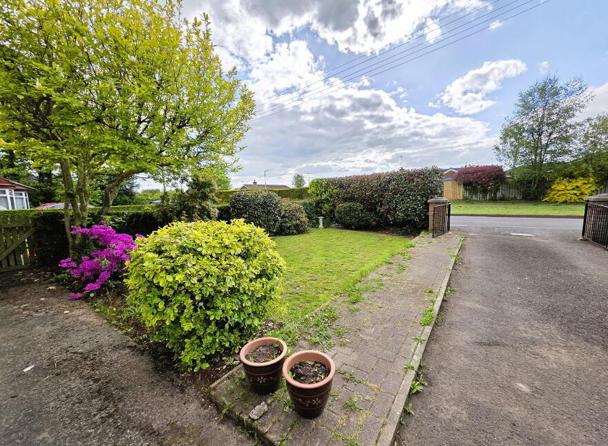 72 Quarterlands Road, Drumbeg, Belfast, BT17 9LN