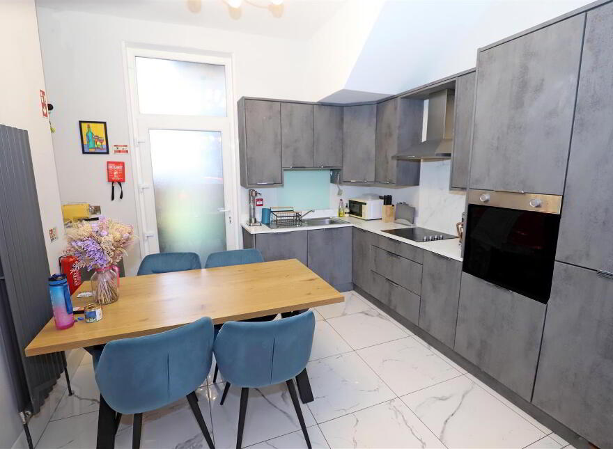 Ap 1, 85 South Parade, Belfast, BT7 2GN