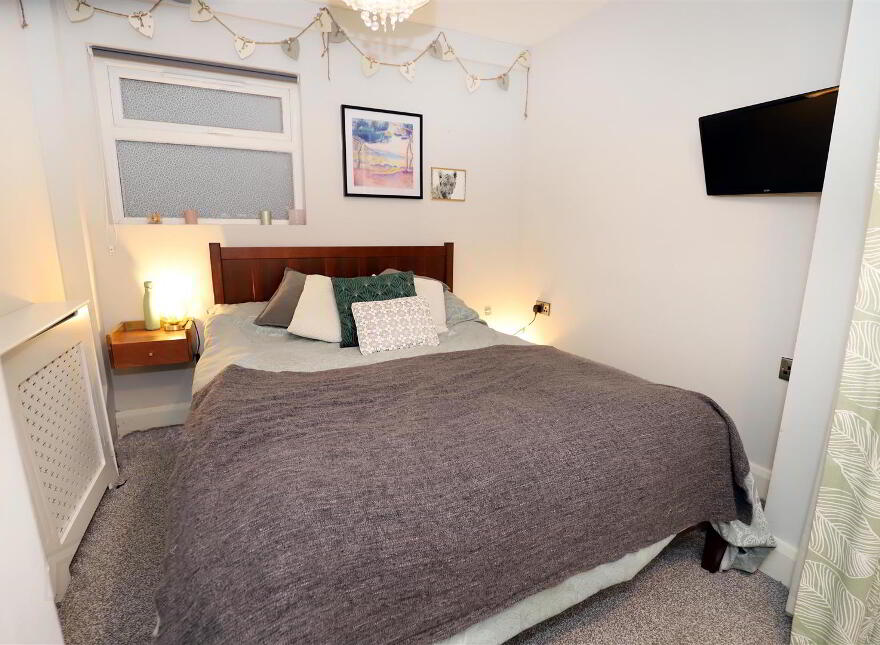 Ap 1, 85 South Parade, Belfast, BT7 2GN