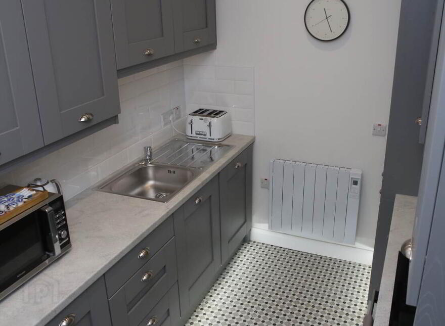 Apartment 2 - 11 East Bridge St, Enniskillen, BT74 7BW