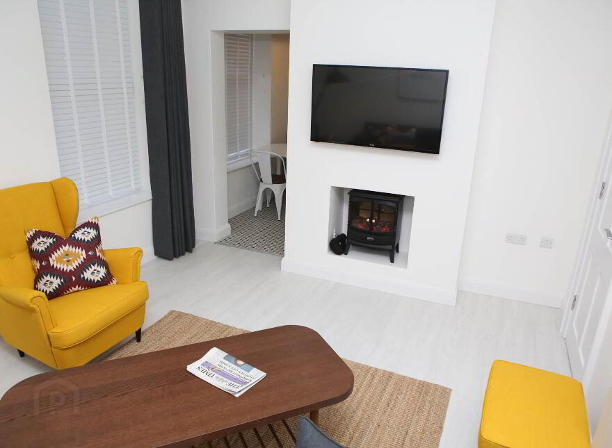 Apartment 2 - 11 East Bridge St, Enniskillen, BT74 7BW