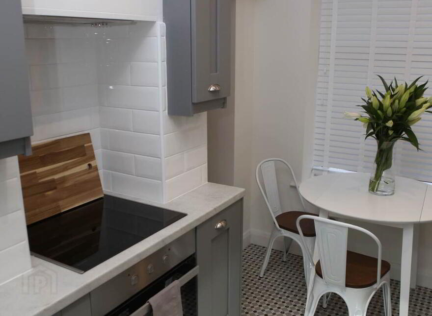 Apartment 2 - 11 East Bridge St, Enniskillen, BT74 7BW