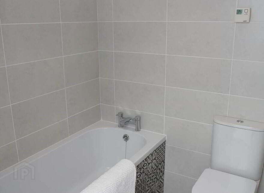 Apartment 2 - 11 East Bridge St, Enniskillen, BT74 7BW