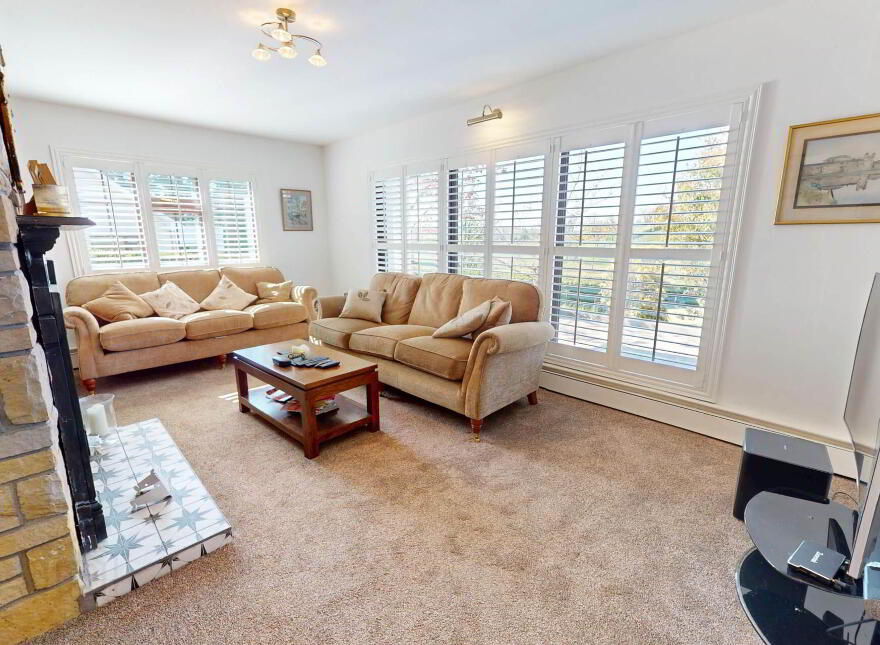 75 Oakfield Road, Enniskillen, BT92 2GN