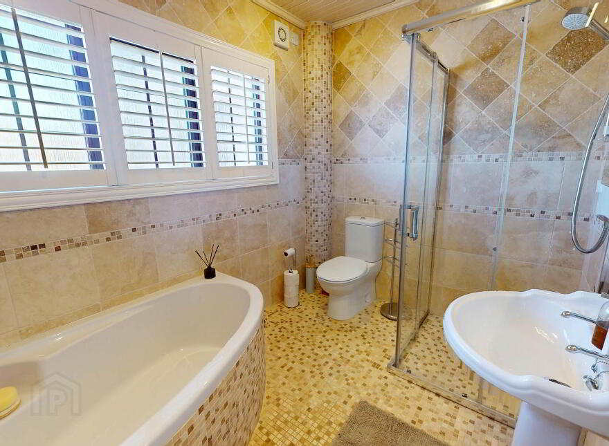 75 Oakfield Road, Enniskillen, BT92 2GN