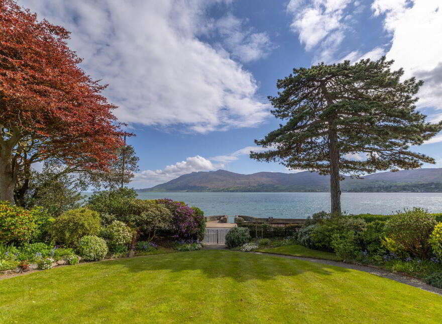 37 Seaview, Warrenpoint, Newry, BT34 3NJ
