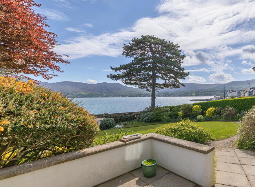 37 Seaview, Warrenpoint, Newry, BT34 3NJ