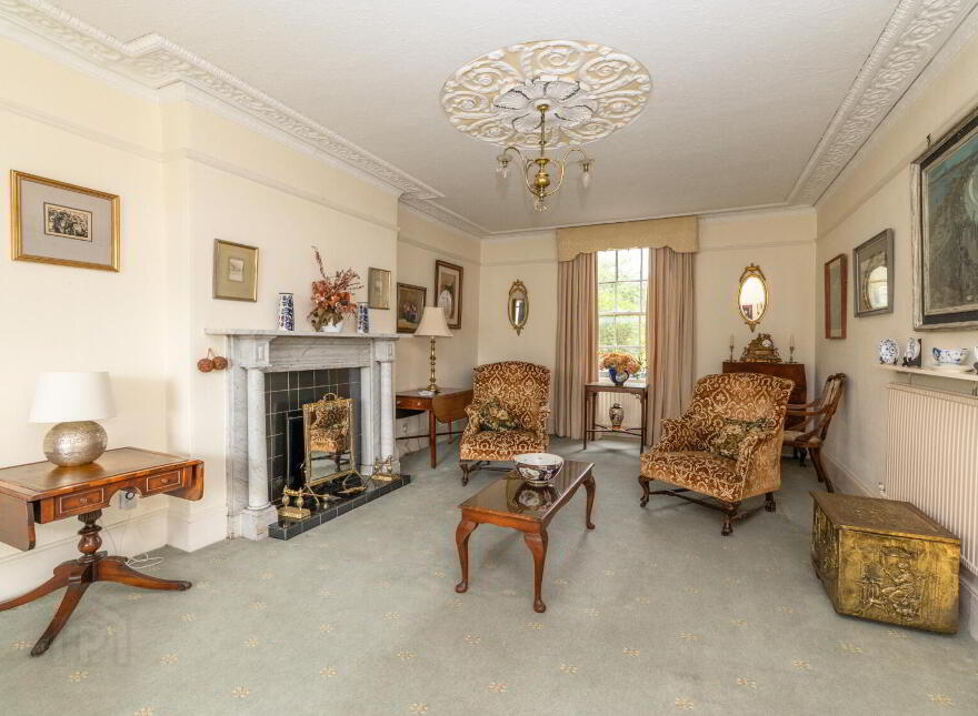 37 Seaview, Warrenpoint, Newry, BT34 3NJ