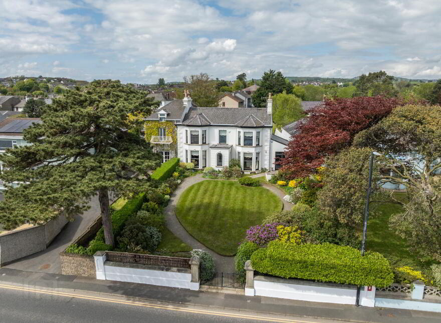 37 Seaview, Warrenpoint, Newry, BT34 3NJ