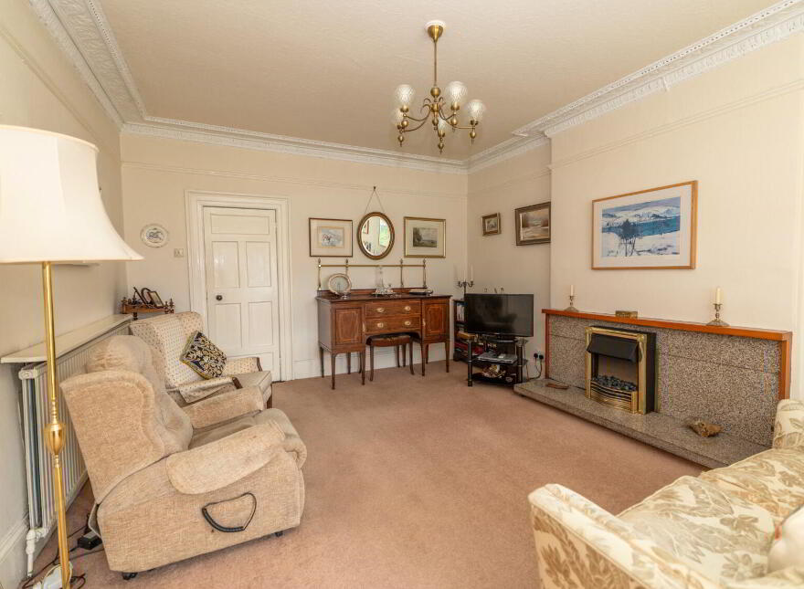 37 Seaview, Warrenpoint, Newry, BT34 3NJ