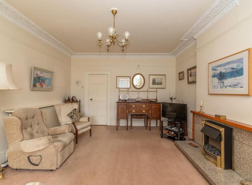 37 Seaview, Warrenpoint, Newry, BT34 3NJ