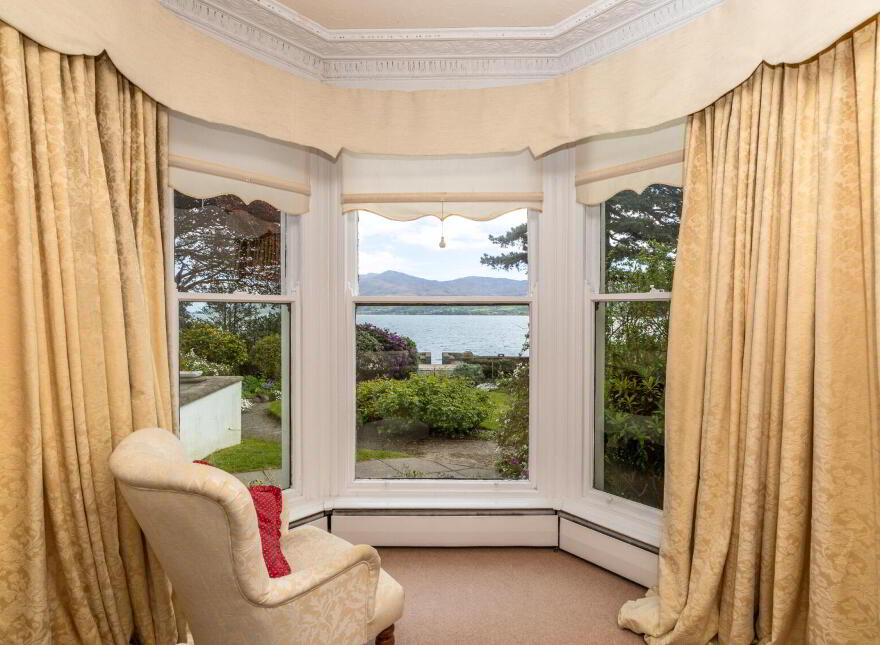 37 Seaview, Warrenpoint, Newry, BT34 3NJ