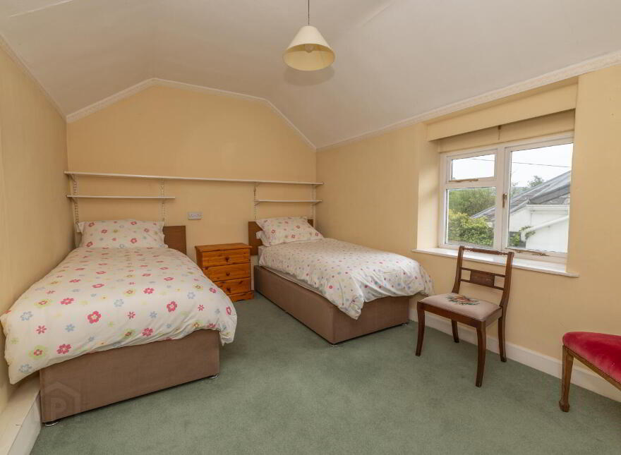 37 Seaview, Warrenpoint, Newry, BT34 3NJ