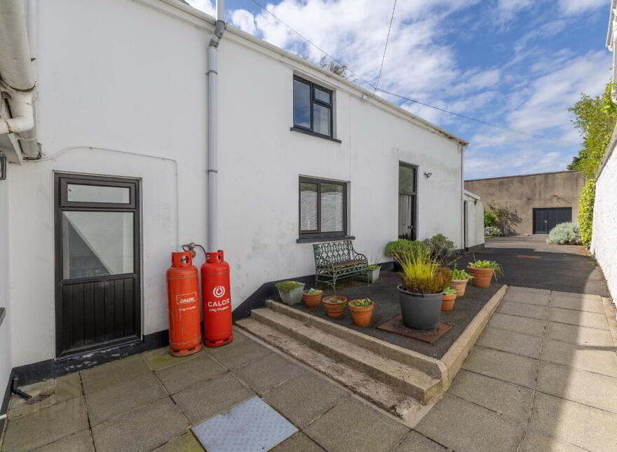 37 Seaview, Warrenpoint, Newry, BT34 3NJ